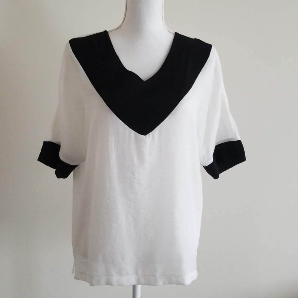 Two-tone short sleeves